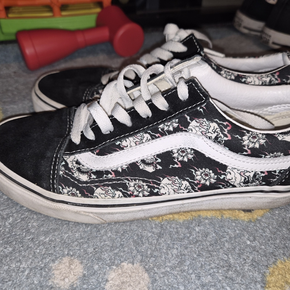 Vans - Skulls Black and White